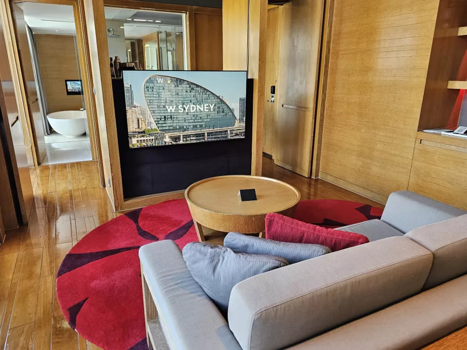 O nosso quarto com televisão