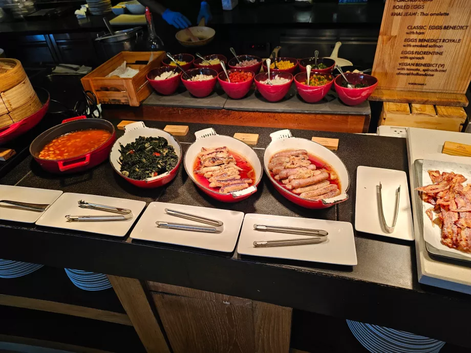 Pequeno-almoço - cozinha quente