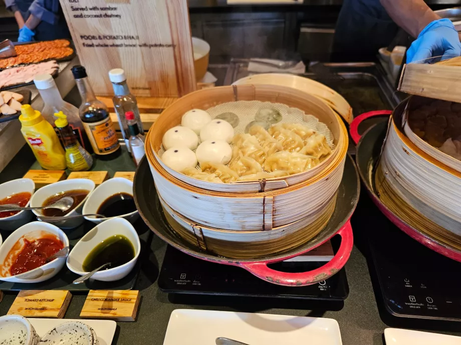 Pequeno-almoço - bolinhos de massa dim sum