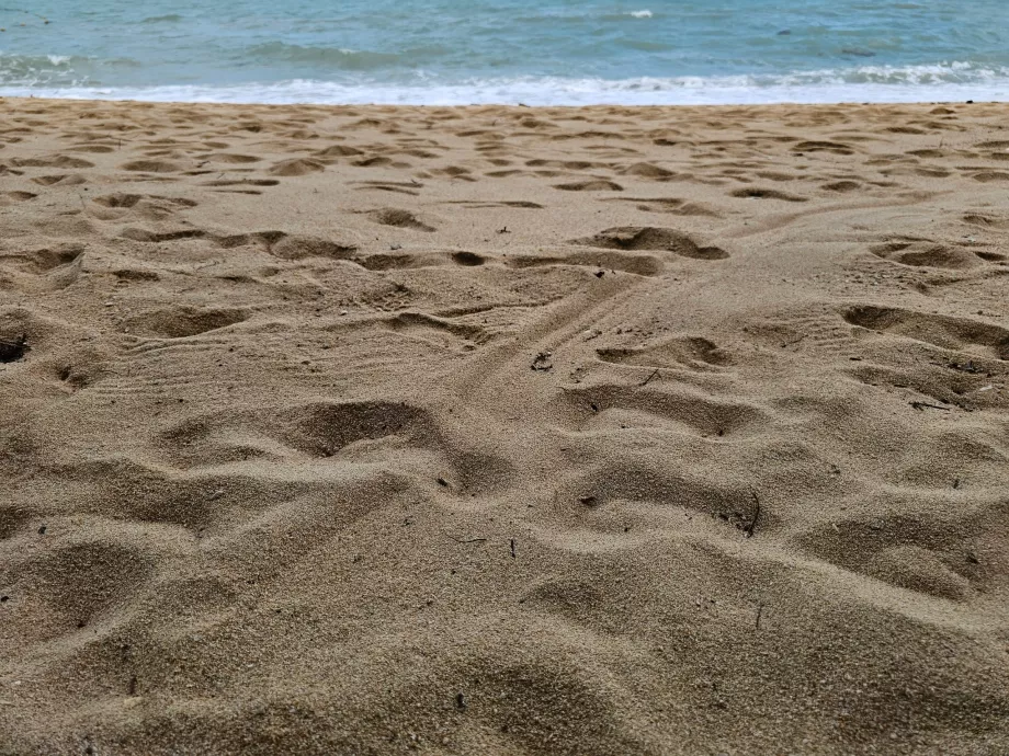 Areia mais grossa na praia do hotel