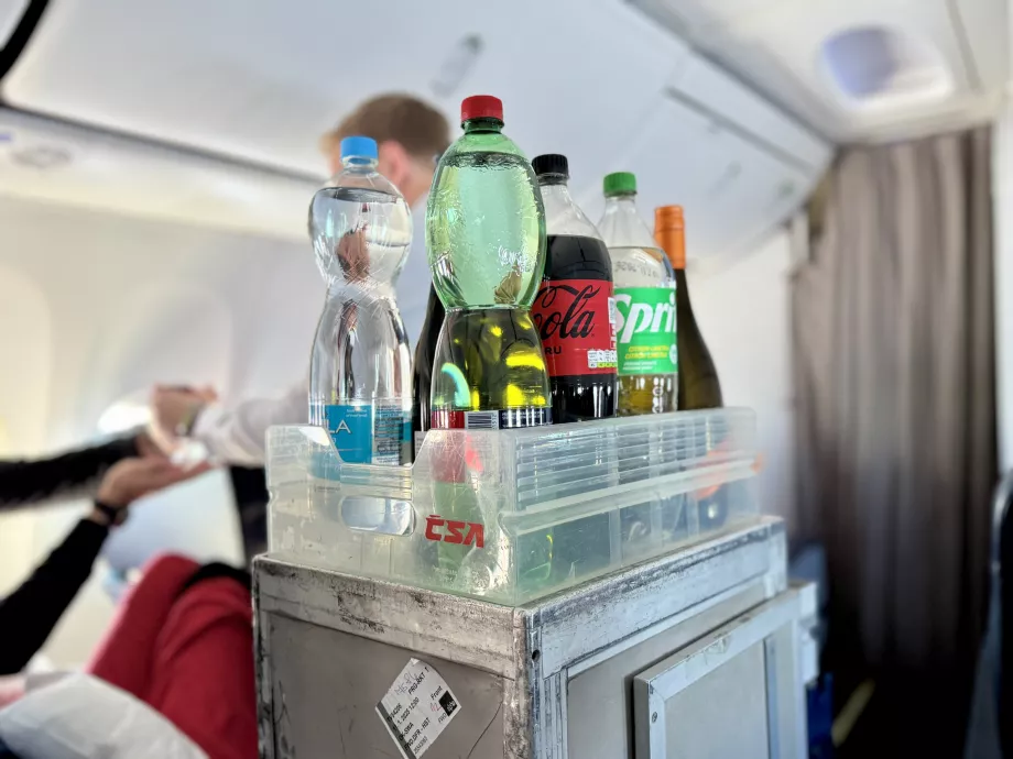 Serviço de bebidas na classe executiva