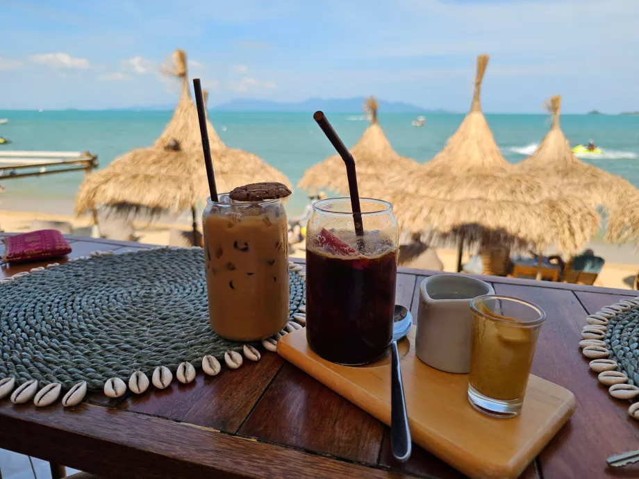 O nosso almoço na praia de Bo Phut