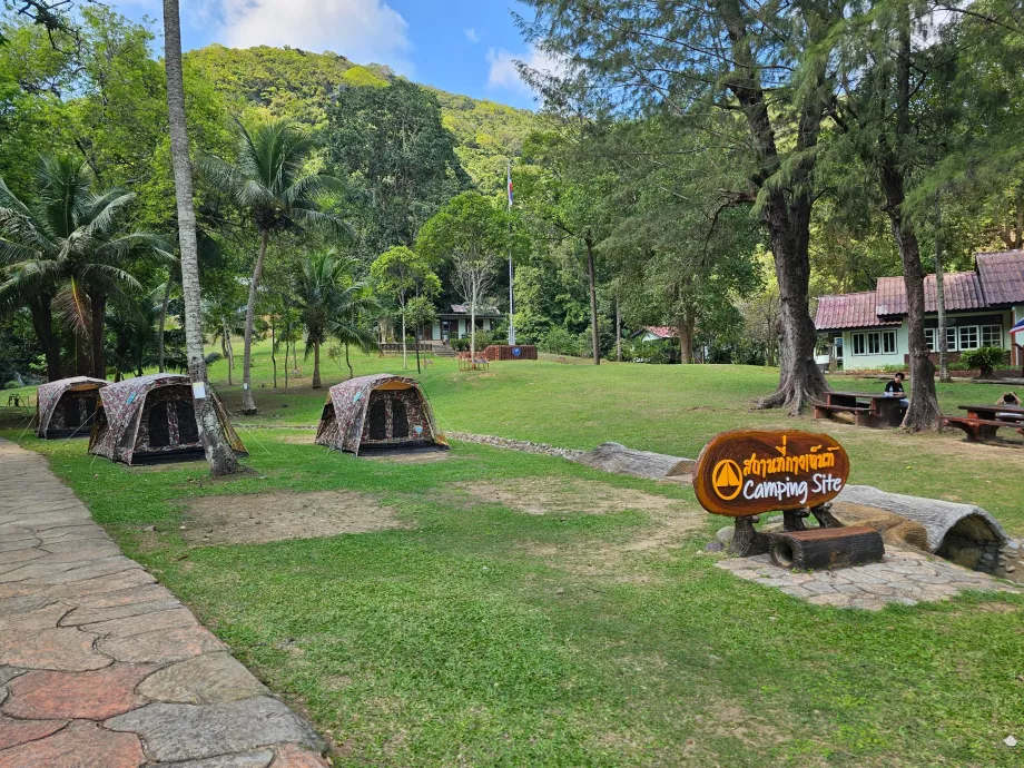 Centro do Parque Nacional em Koh Wua Ta Lap