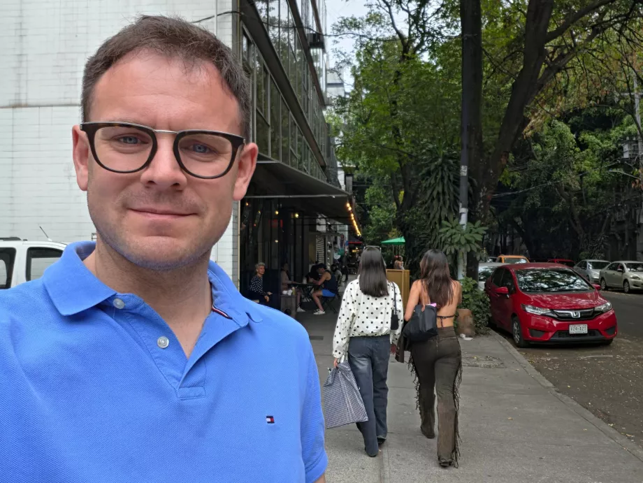 Eu num passeio a pé por Roma Norte