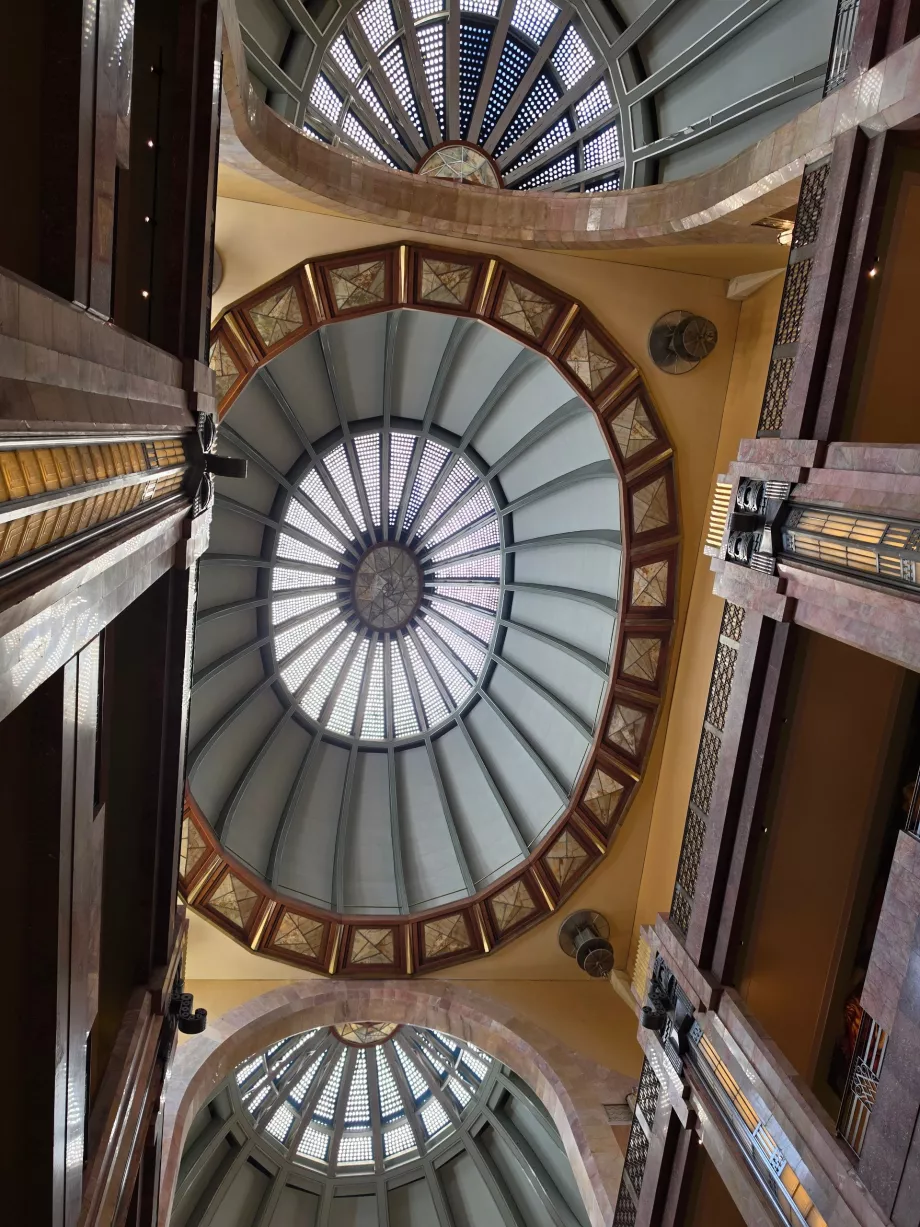 Interior do átrio do Palácio das Belas Artes
