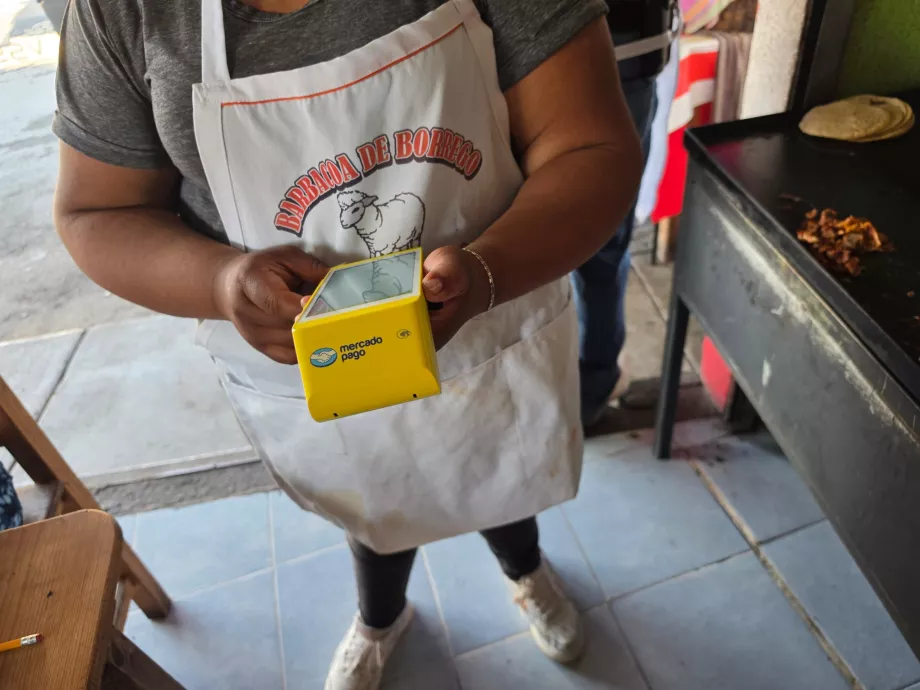Pode pagar com cartão aqui