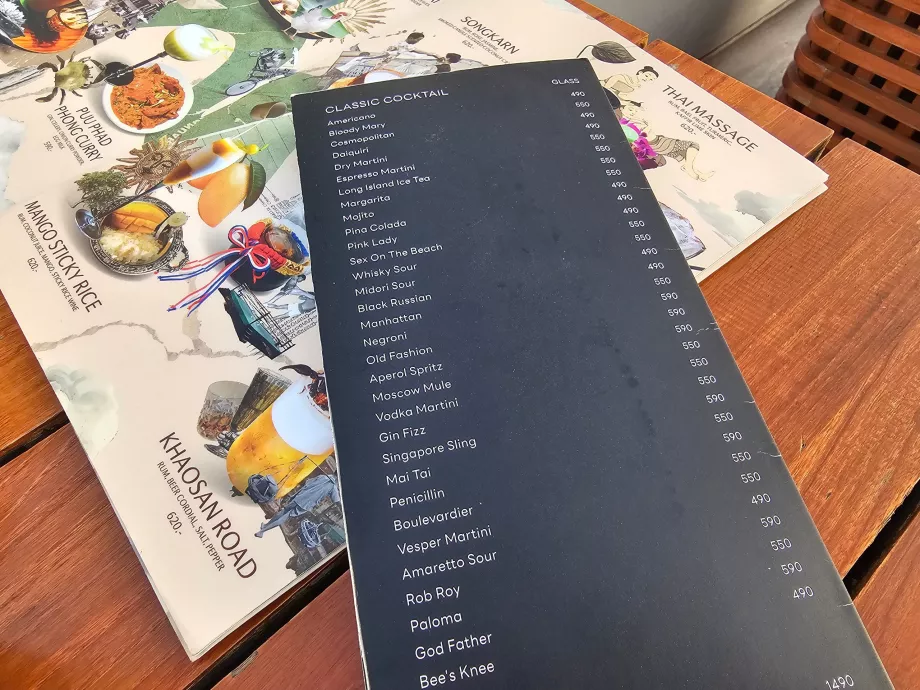 Akara Sky Hanuman - menu, bebidas