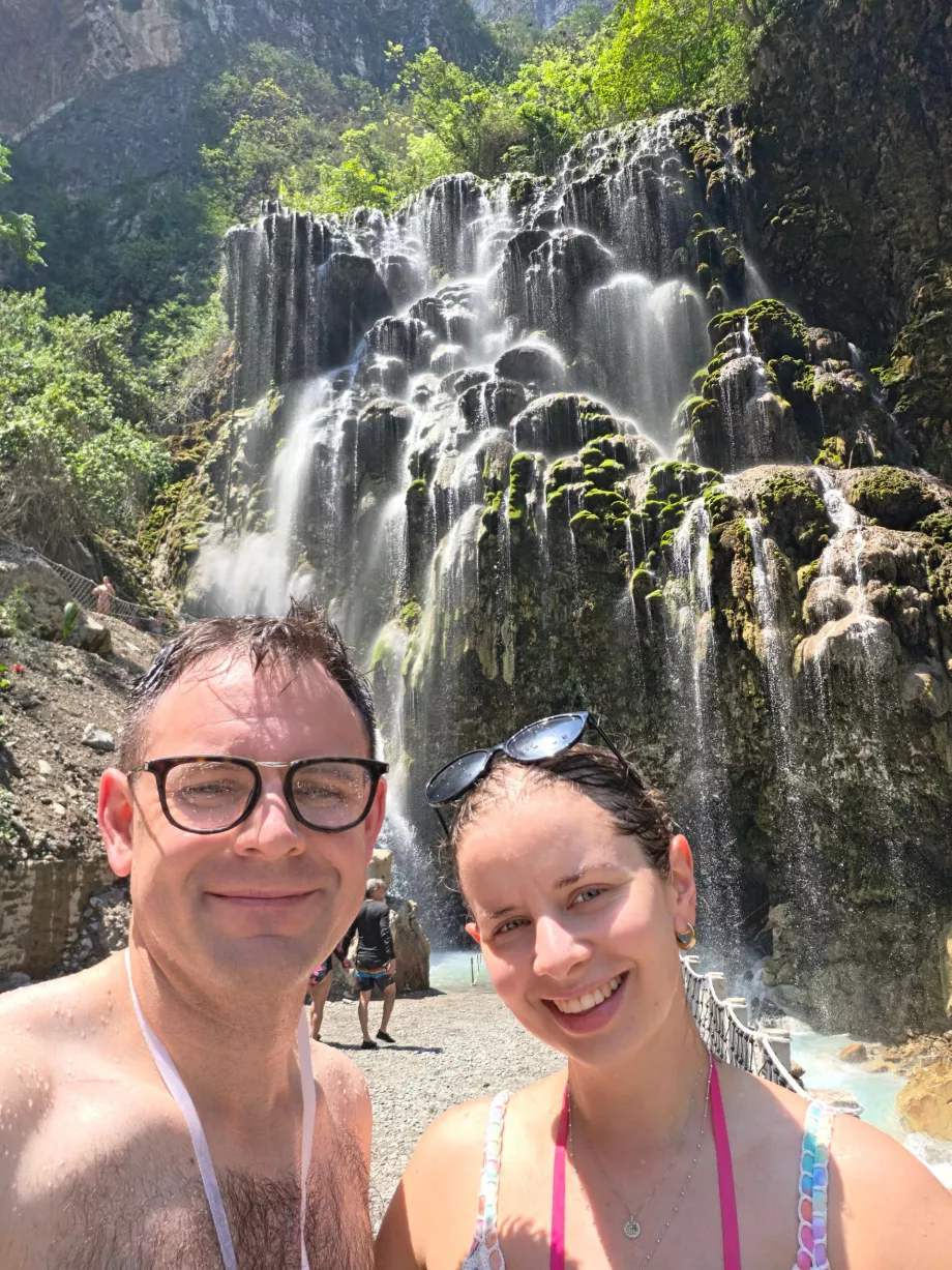 Estamos em frente da cascata de Tolantongo