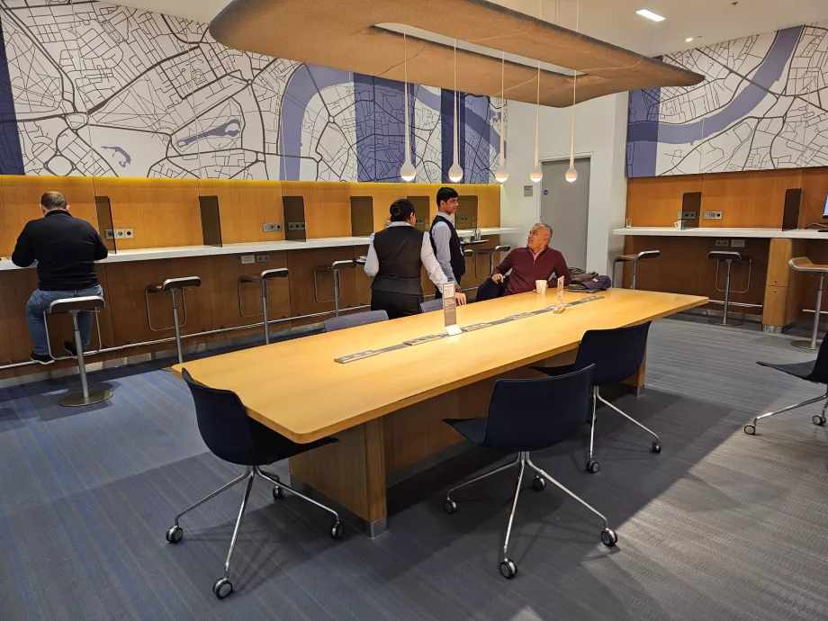 Postos de trabalho e secretárias