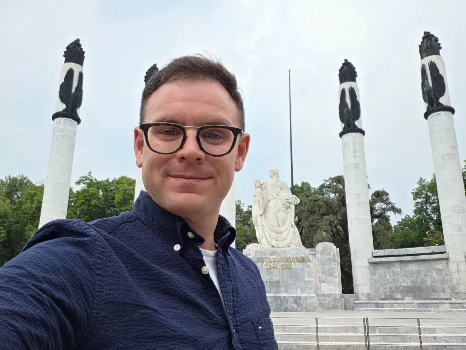 Eu no monumento Altar a la Patria