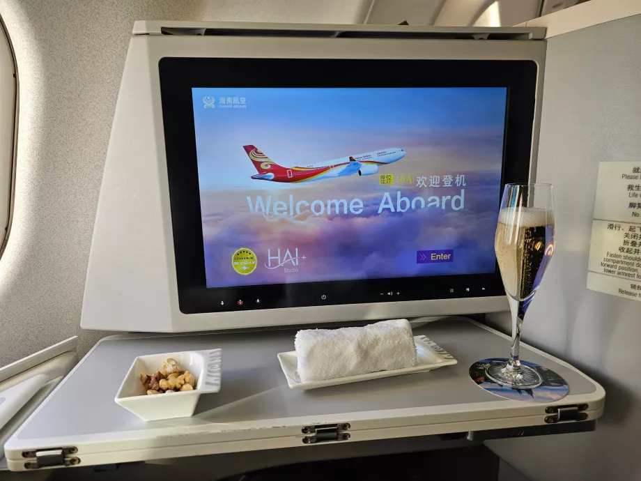 Bebida de boas-vindas, toalha e ecrã