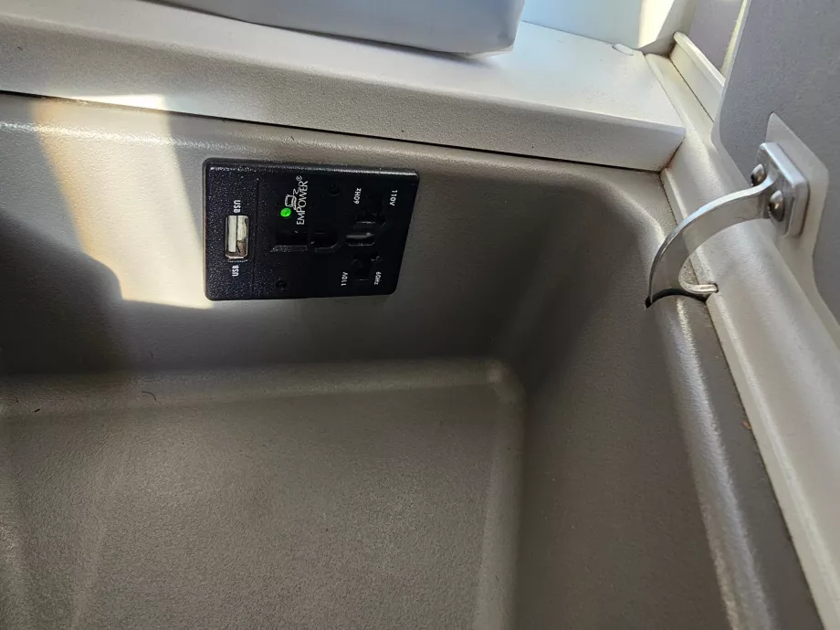 Tomada e conetor USB