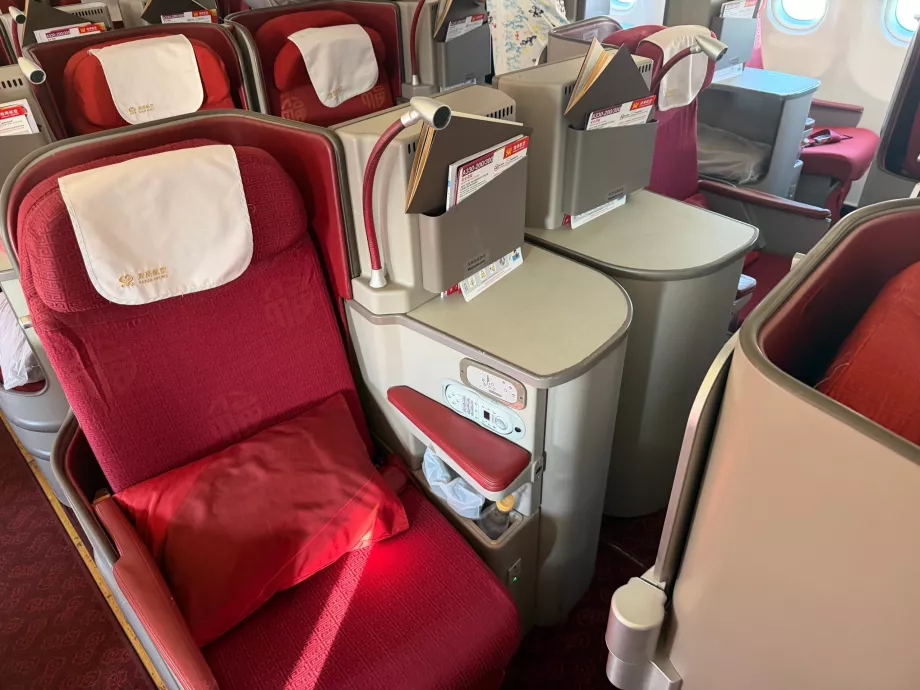 Outra variante dos bancos do meio (afastados)