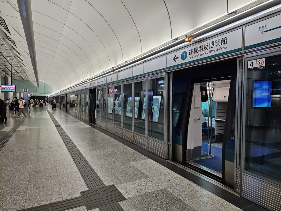 Plataforma da linha "Airport Express