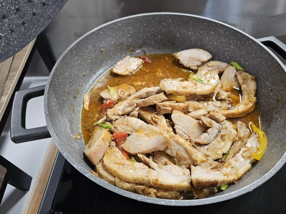 Carne de porco - menu de almoço