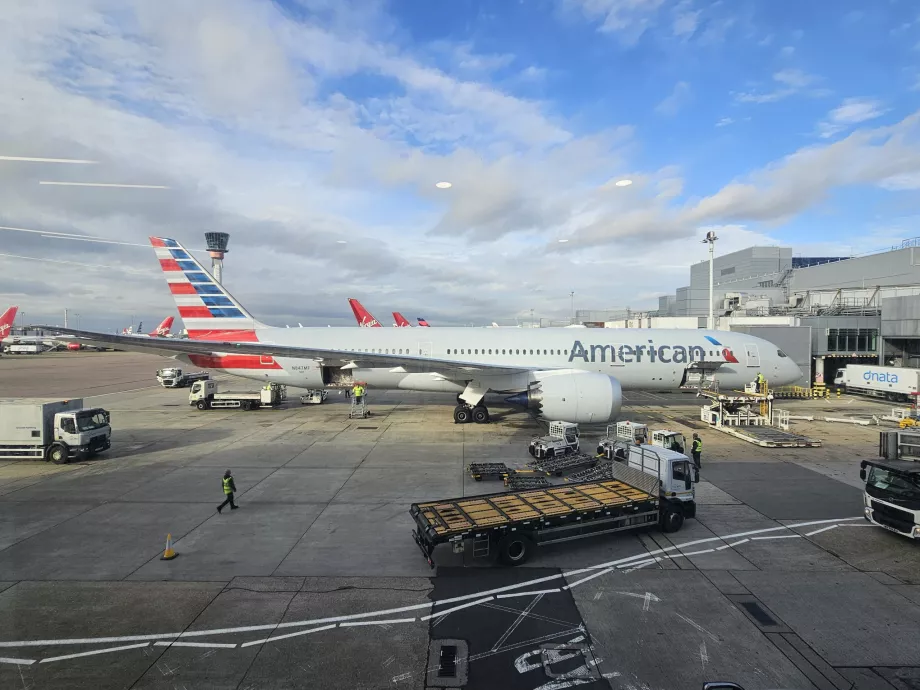 Vista da placa de estacionamento do aeroporto