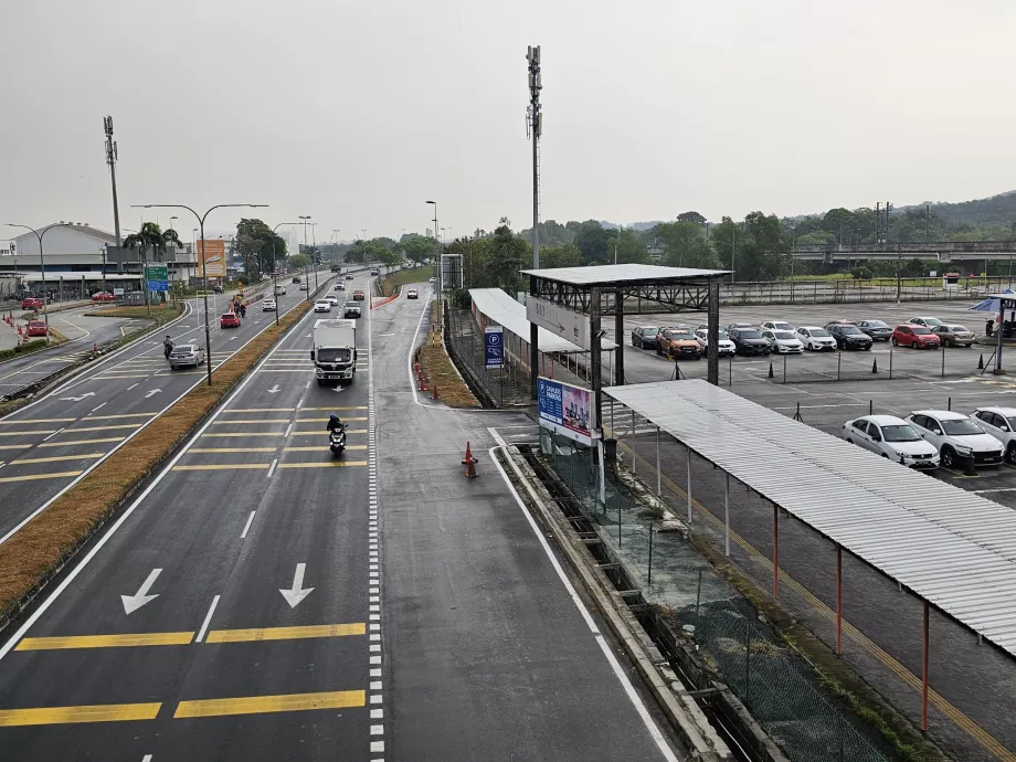Paragem de autocarro em direção a KL Sentral