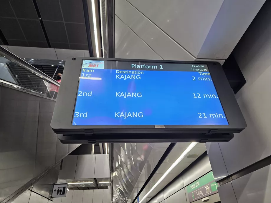 Painéis de informação no metro