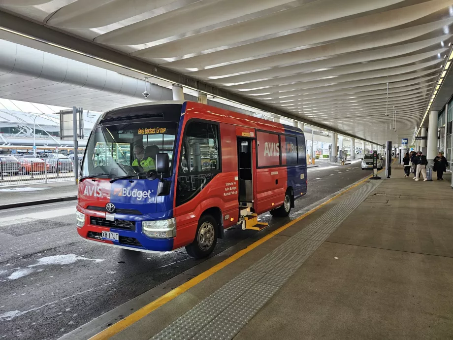 Autocarros de transporte para empresas de aluguer de automóveis a partir dos terminais 2 e 3