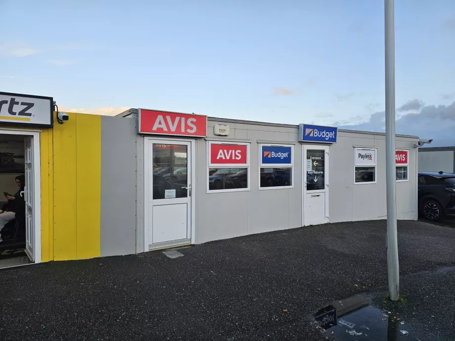 Balcões de aluguer de automóveis