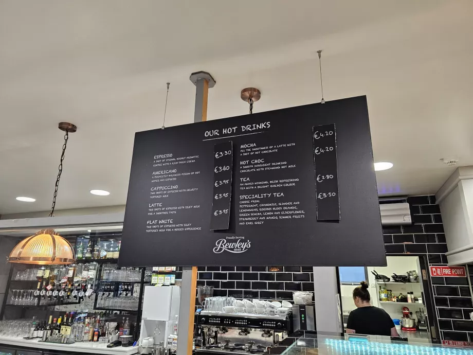 Preços no restaurante do aeroporto, secção pública