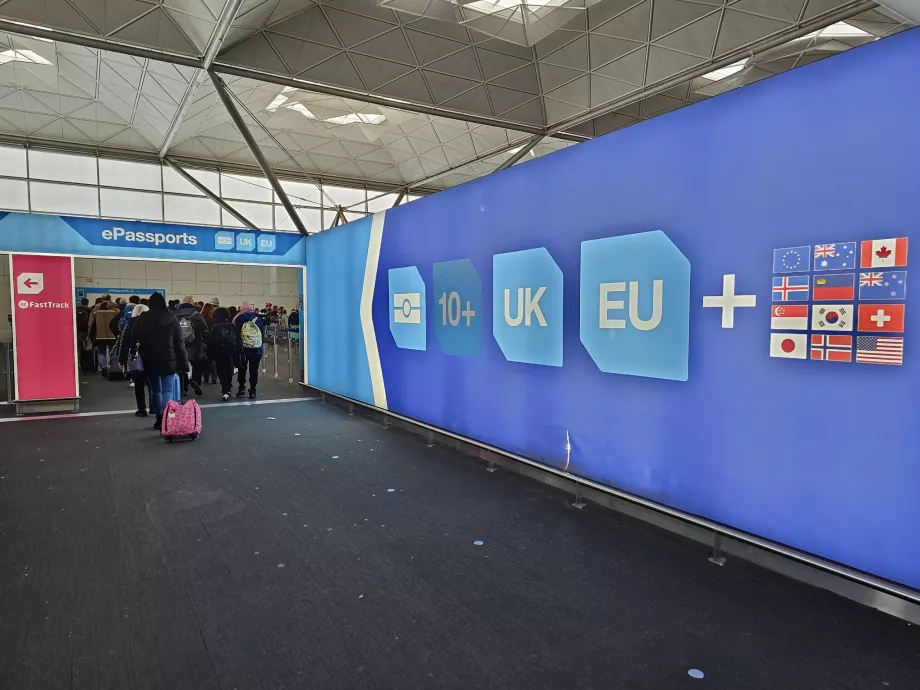 Controlo de passaportes, STN