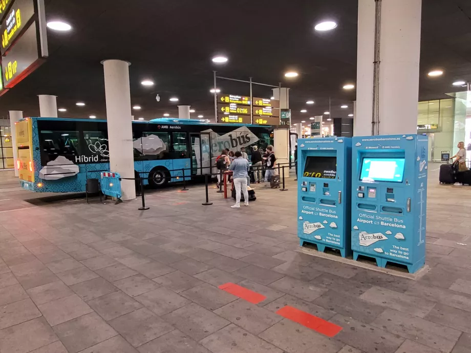 Paragem do Aerobus no Terminal 1