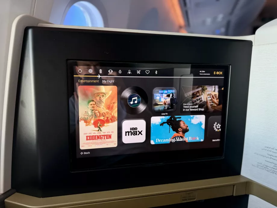 Monitor 4K de 17,3 polegadas com IFE