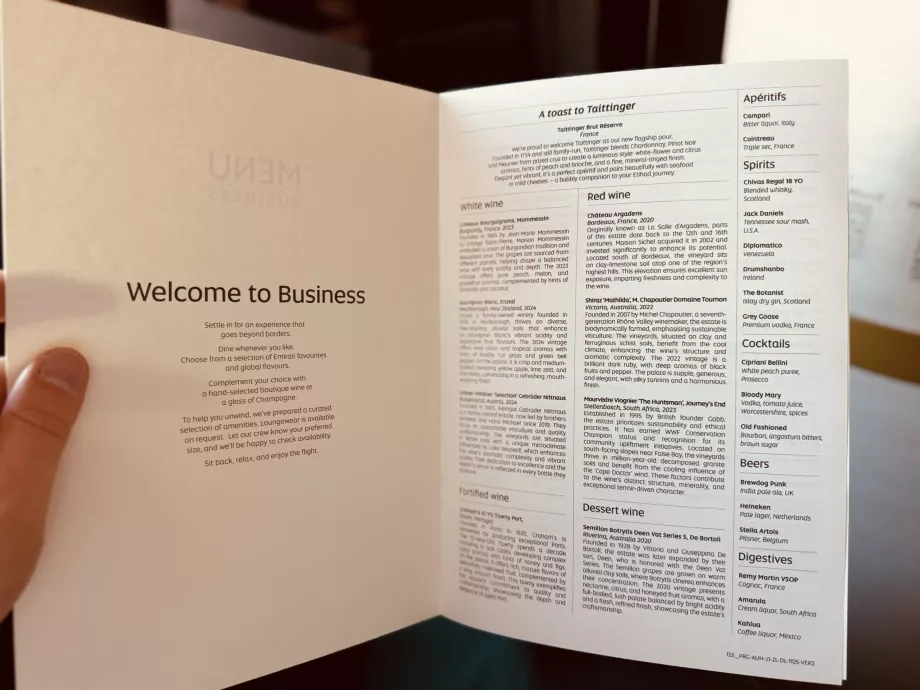 Oferta de vinhos, cervejas, aperitivos, digestivos e cocktails