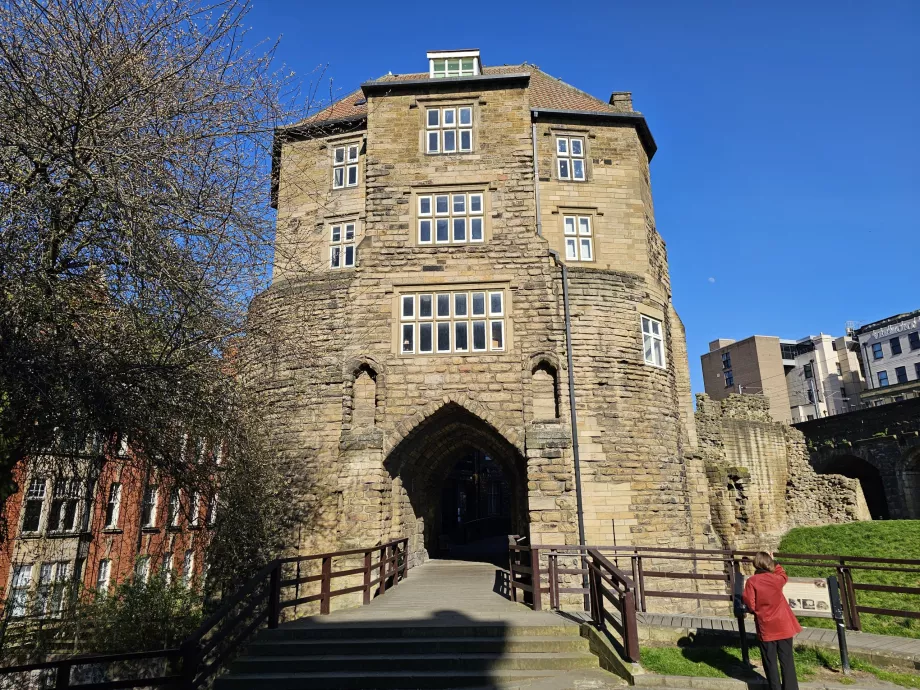 Castelo de Newcastle, Portão Negro