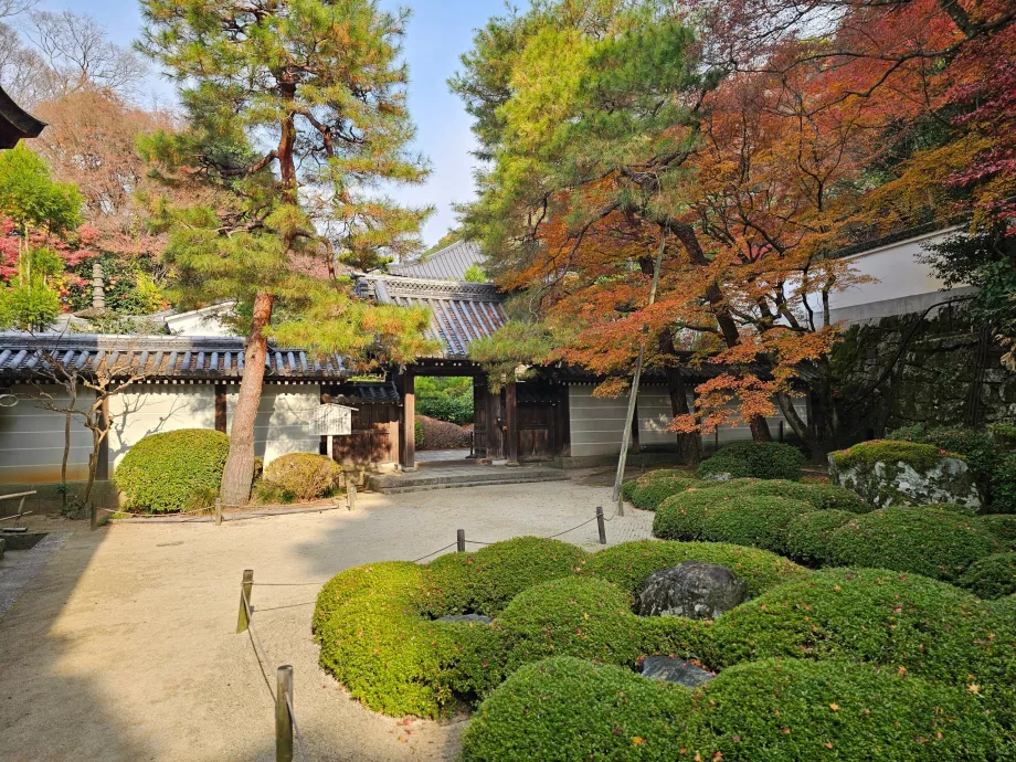 Templo de Chion-in, Jardins