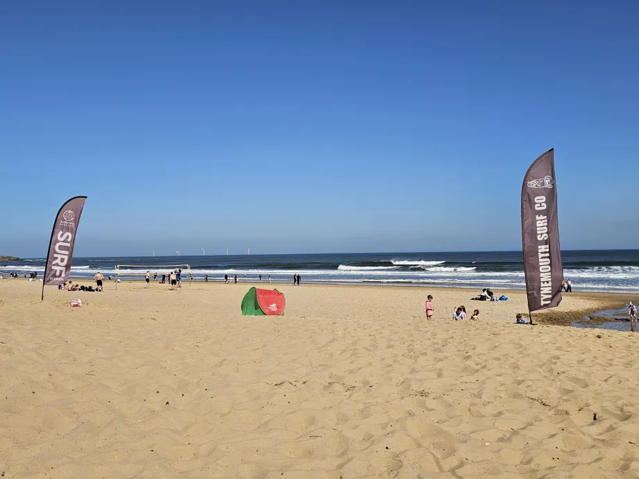 Surf na praia de Long Sands