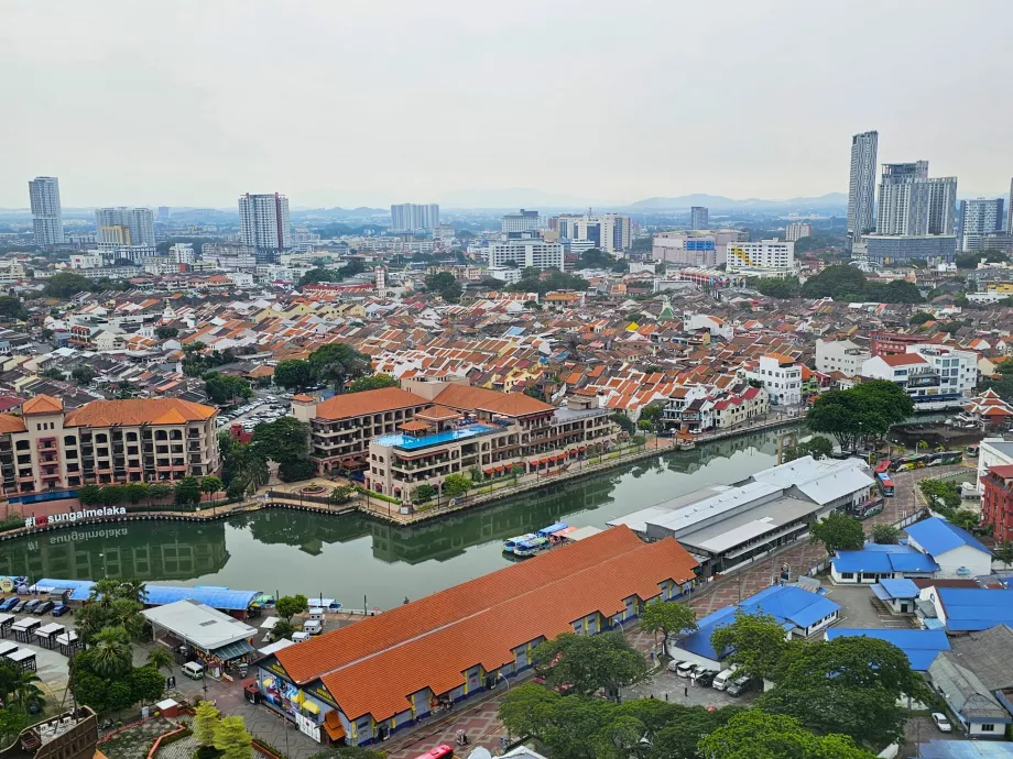 Vista do centro histórico de Malaca a partir de Taman Sari