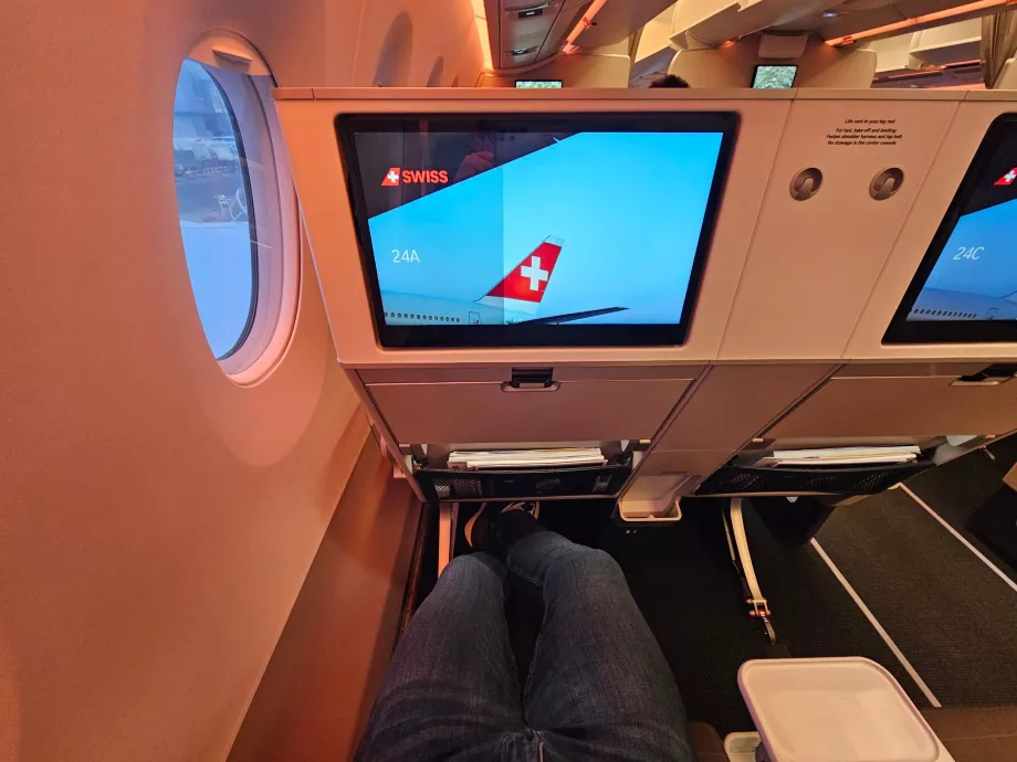 Espaço para as pernas e ecrã