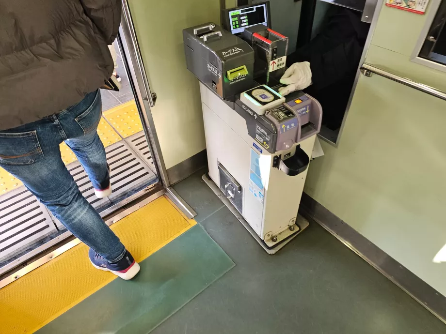 Pagar a tarifa do elétrico ao sair do elétrico