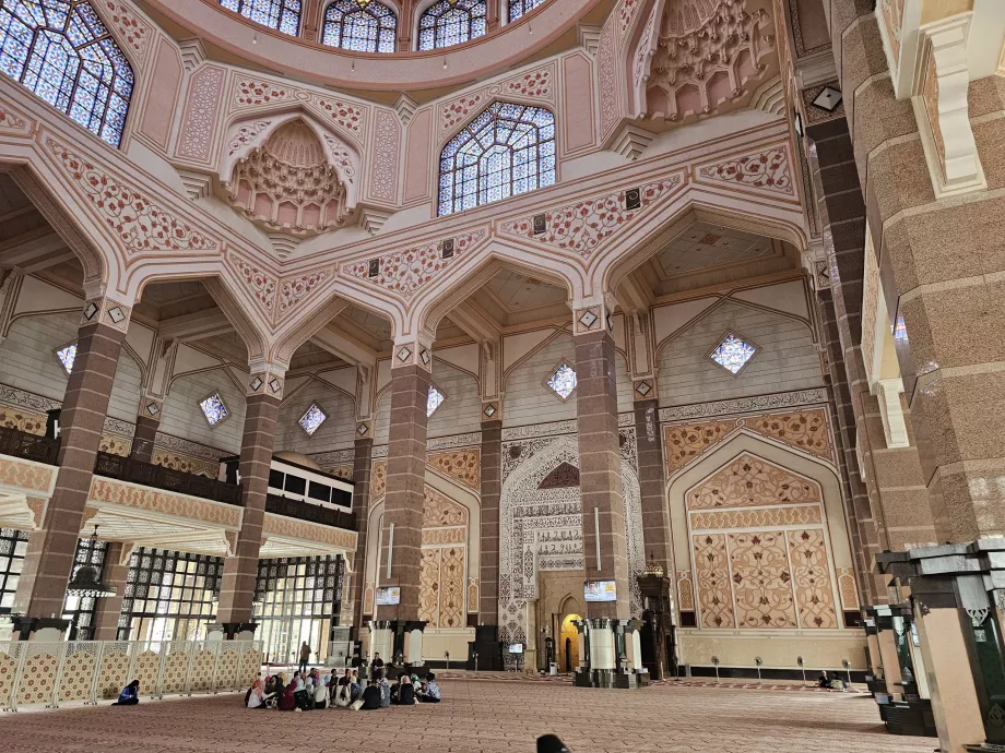 Interior da Mesquita de Putra