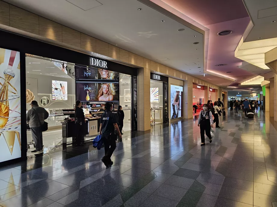 Lojas na zona de trânsito do Terminal 3