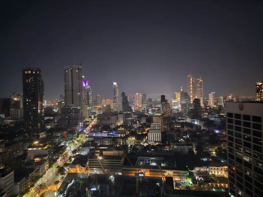 Vista nocturna do quarto