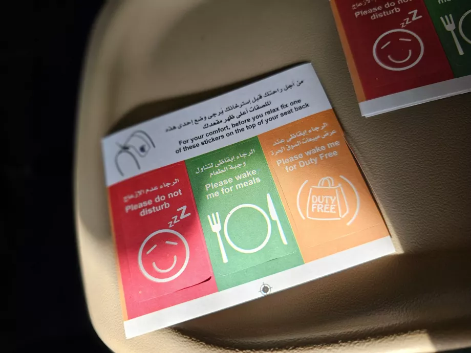 Autocolantes - informações para a tripulação de cabina