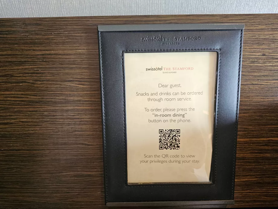 Serviço de quartos em vez de mini-bar