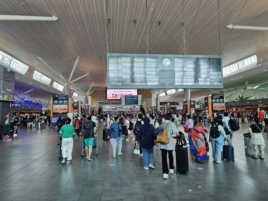 Balcões de check-in, Terminal 2