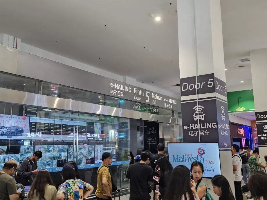 Estação Grab, Terminal 2