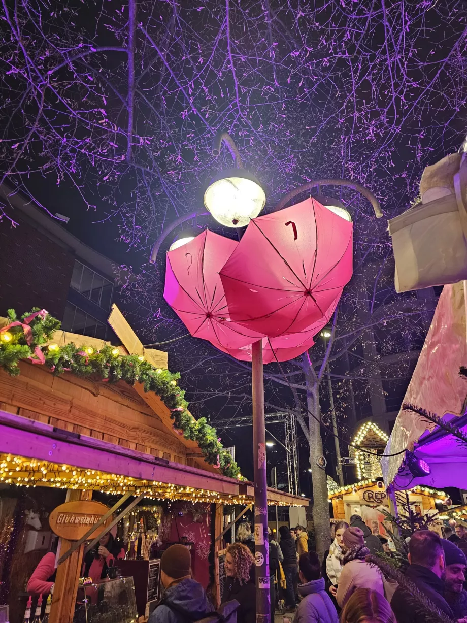 Mercado de Natal de Weiße-Lilie-Brunnen