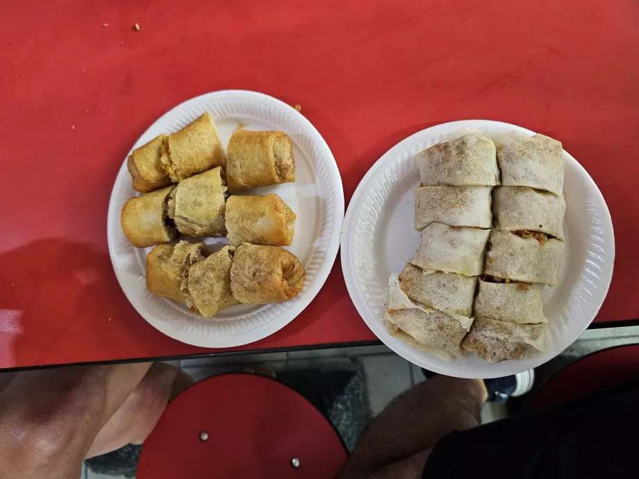Centro Alimentar do Complexo de Chinatown, pãezinhos e popiah