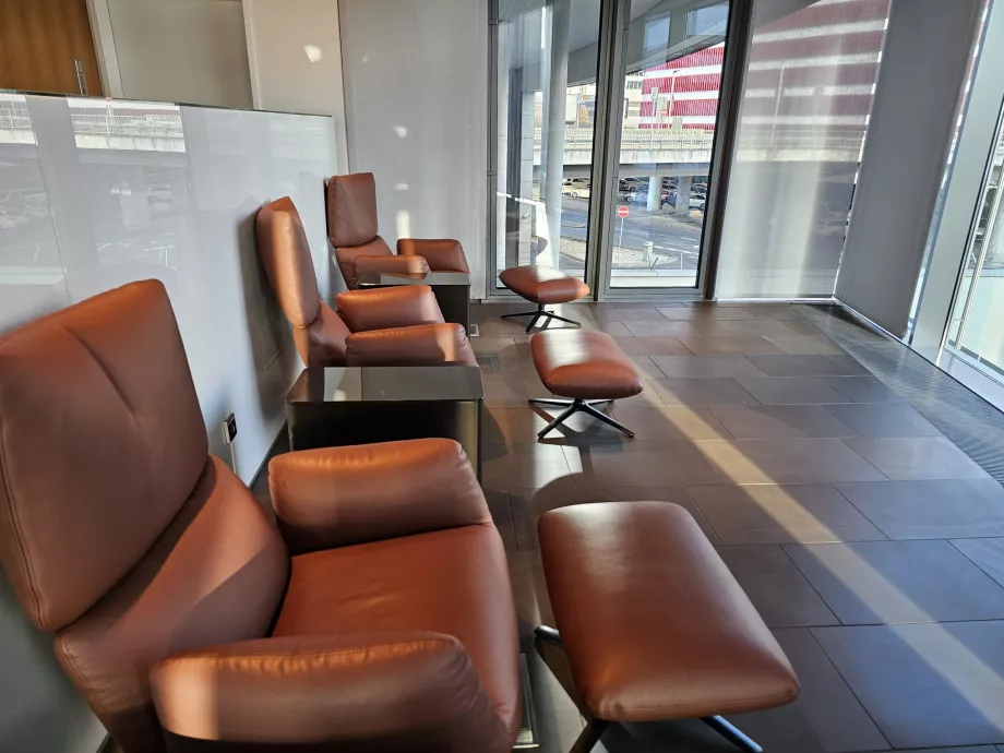 Ambiente lounge - assentos confortáveis