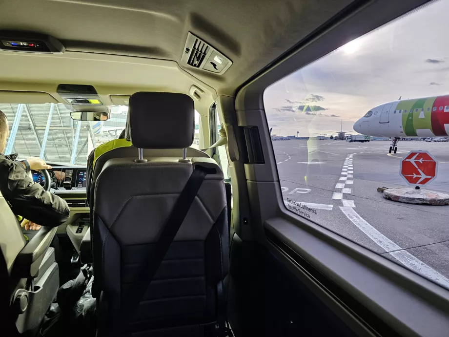 Transfer de limusina para o avião