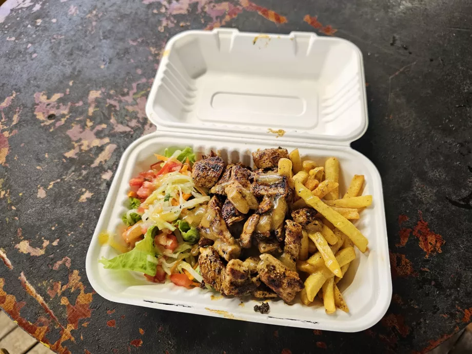 Frango com batatas fritas