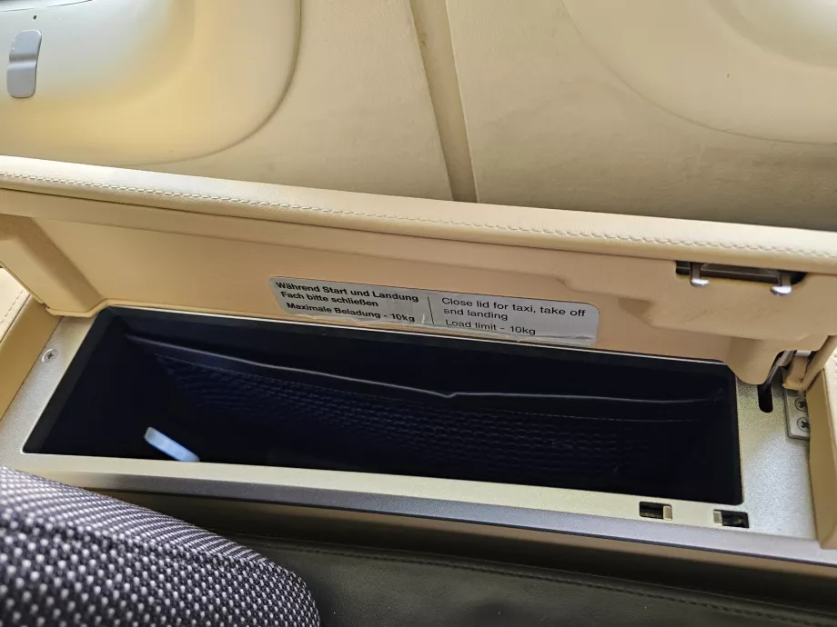 Compartimentos de arrumação