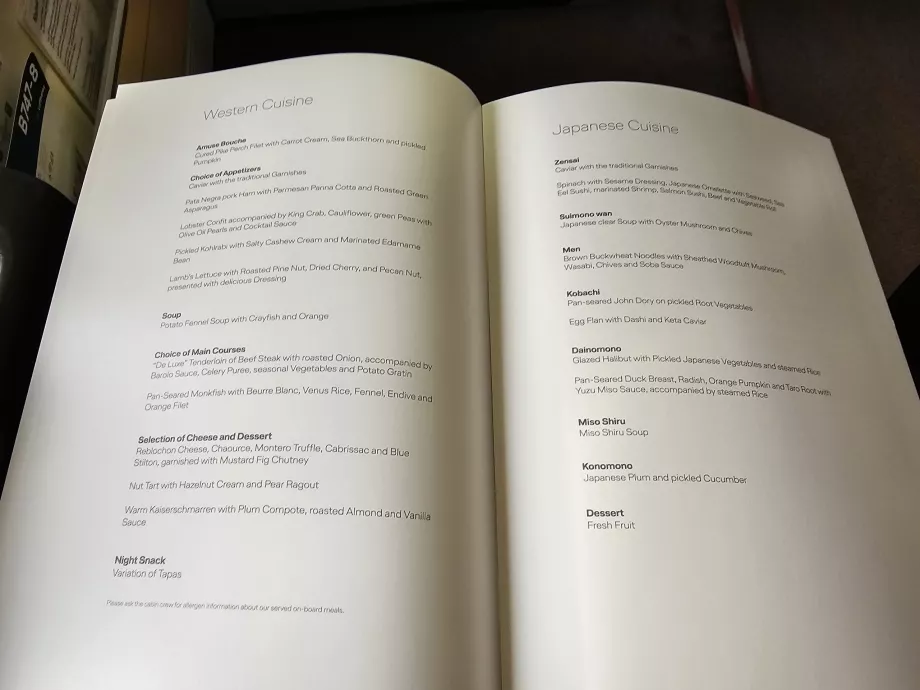 Serviço principal - entrada, prato principal, sobremesa