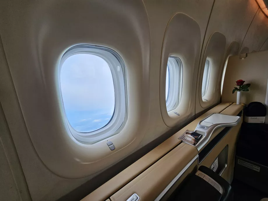 Janelas e compartimentos de arrumação